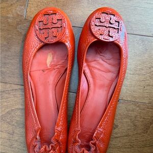 Patent Leather Logo Reva Ballet Flat in Flame Red